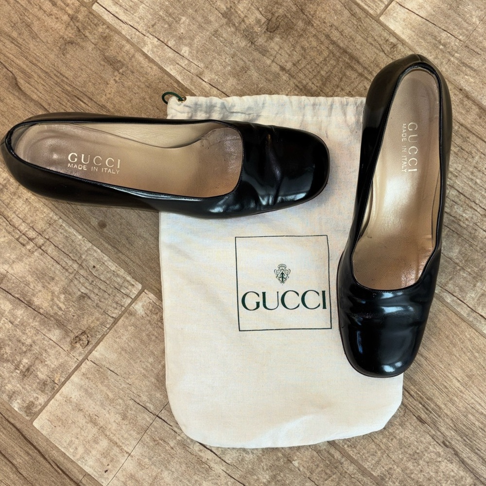 Gucci Women's Black Patent Leather Heels - Picture 2 of 5